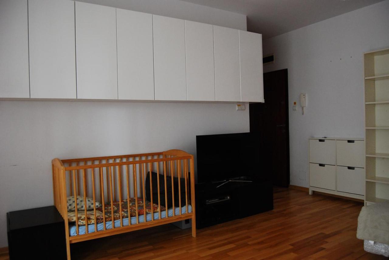 Apartament - Chelmska Olinek Varsóvia Exterior foto